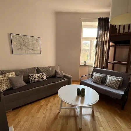 Spacious Apartment *